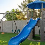 Frozen Fantasy By Oc Adventure Homes * Garden Grove